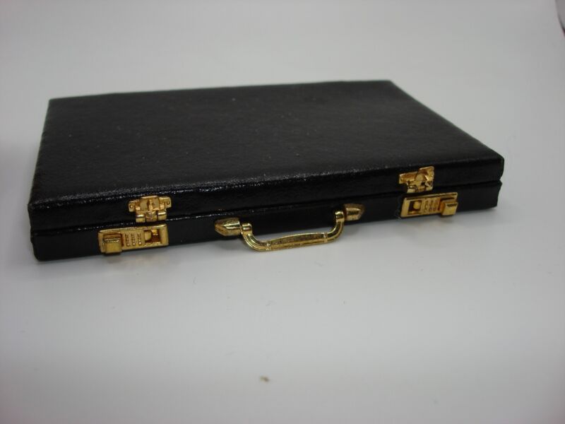 Vintage Wilson Leather Card Case - Briefcase Style, Mint Condition