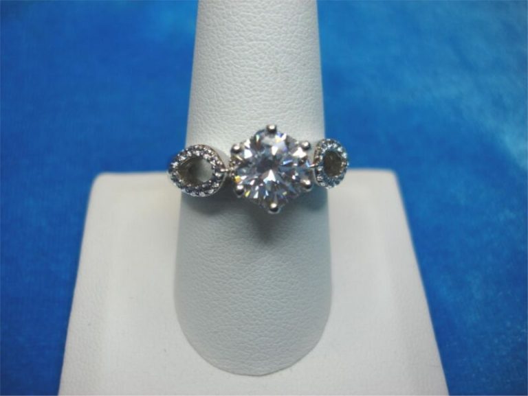Sterling Silver Sparkle Ring - Size 10
