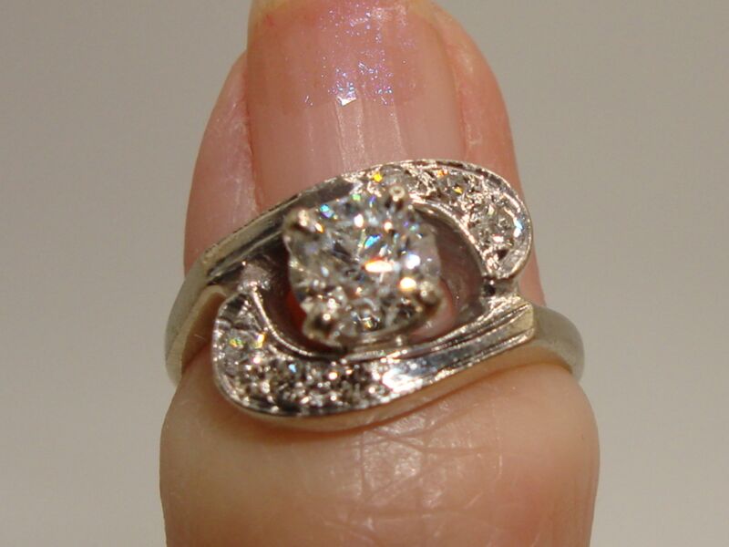 Elegant 14K white gold diamond ring, size 3