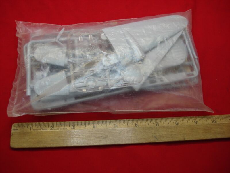 Vintage sealed twin-engine military model airplane kit (4 3/4" wingspan)