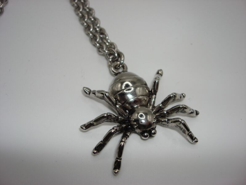 Vintage 1980s silver spider pendant necklace