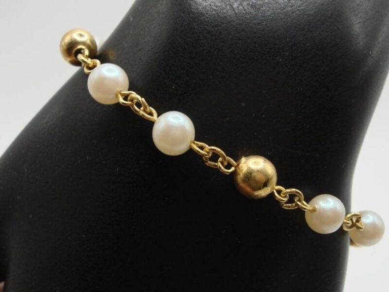 Vintage gold-filled faux pearl bracelet