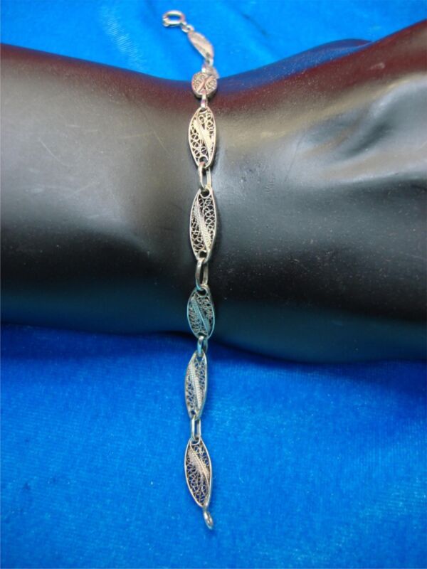 Vintage sterling silver bracelet with intricate fancy pattern