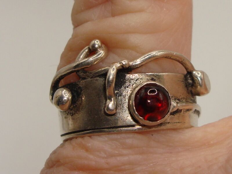 Vintage Sterling Silver & Garnet Ring, Modernist Design, Size 6 1/4