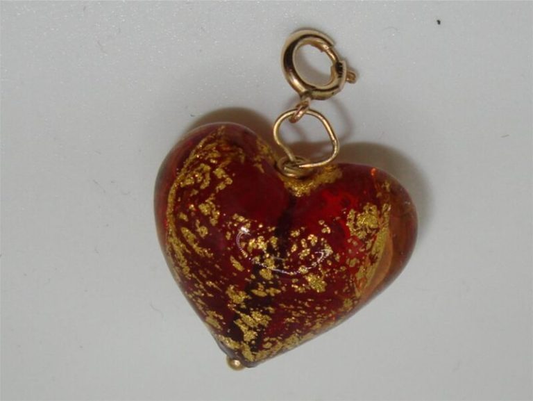 Vintage 14K gold heart charm pendant with red Murano glass and intricate gold flake detail