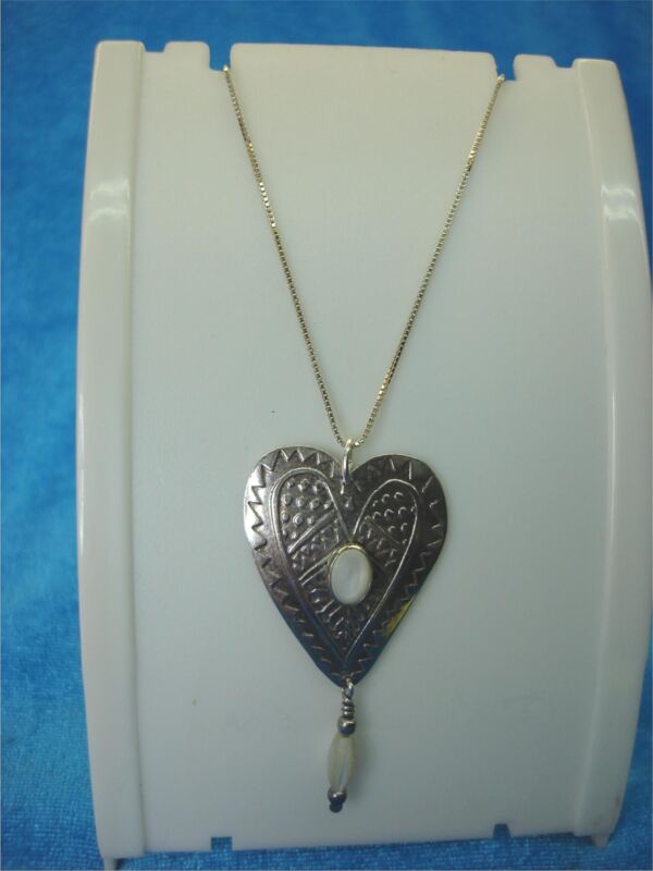 Sterling silver mother of pearl heart pendant necklace