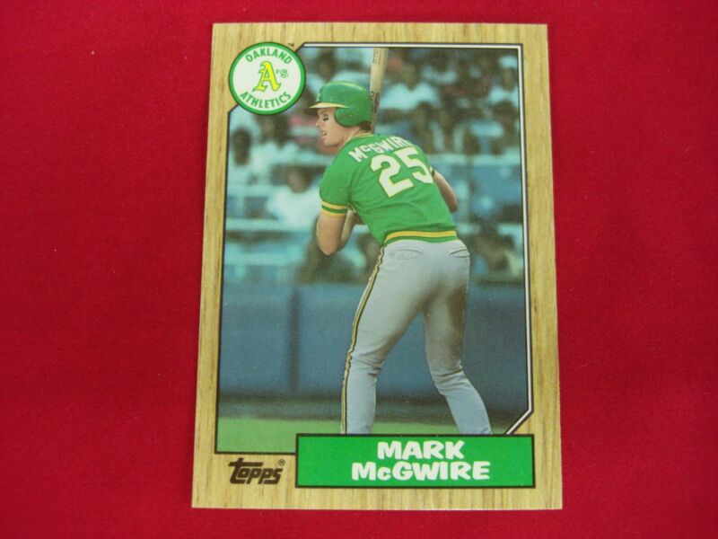 1987 Topps Tiffany Glossy Mark McGwire #366 Oakland Athletics Baseball Card