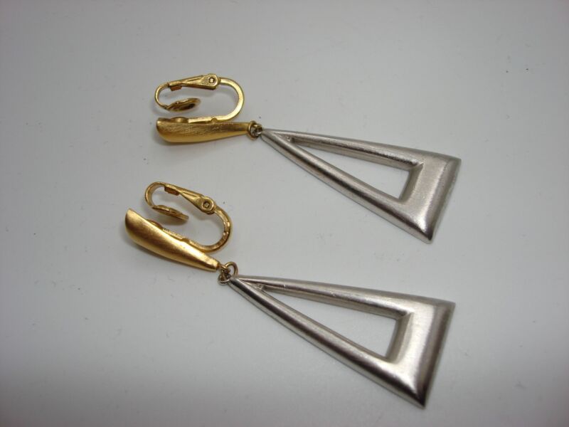 Vintage 1970s Trifari geometric crown dangle clip-on earrings