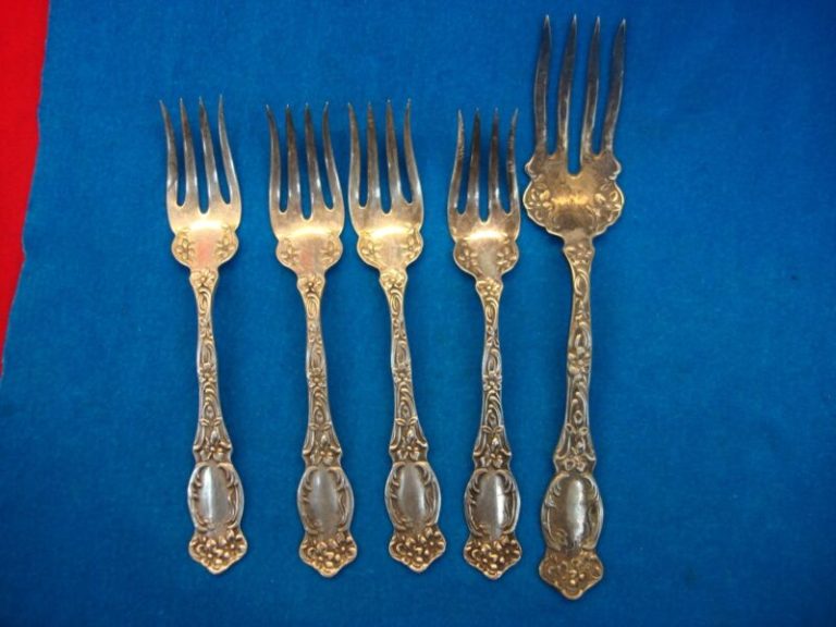 Antique Simeon L. & George H. Rogers Silverplate Violet Pattern 5-Piece Fork Set