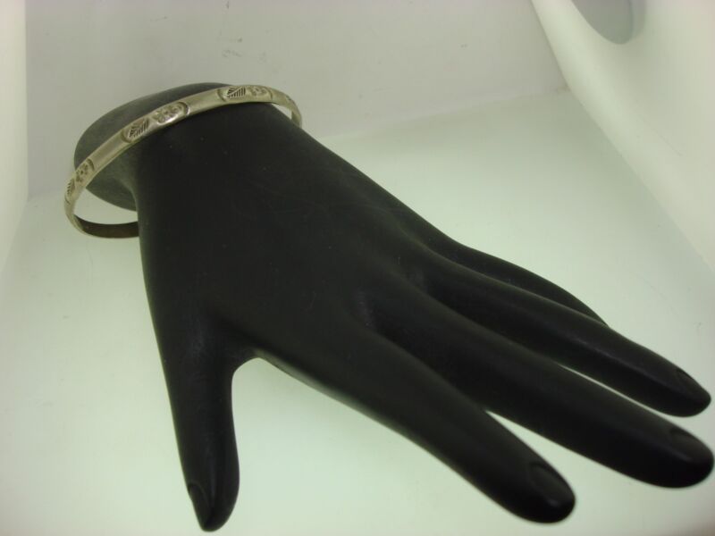 Vintage 1960s-70s sterling silver floral bangle bracelet, Mexico (925)
