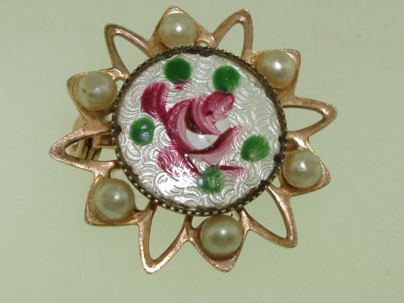 Vintage 1940s gold-tone guilloche enamel rose pin with faux pearls