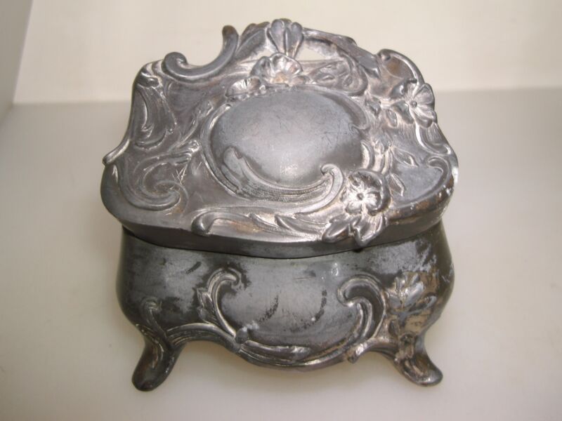 Antique silver Art Nouveau trinket box with pink silk lining