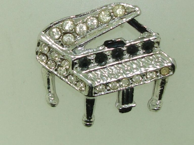 Vintage Black & White Rhinestone Baby Grand Piano Pin Brooch