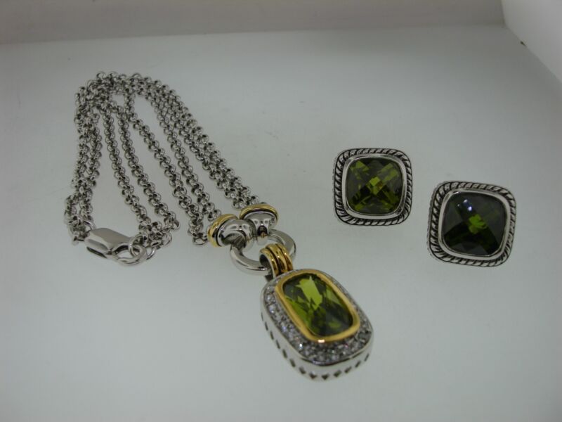 Sterling Silver Swarovski Crystal Necklace & Earrings Set (Peridot Green) - Mint Condition