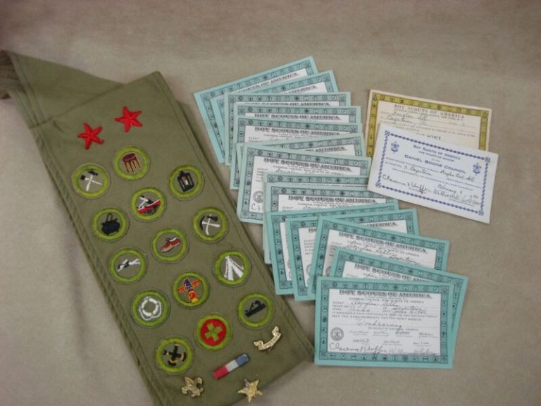 Vintage Boy Scout Sash 1939-1943, Rare Badges & Patches (Near Mint)
