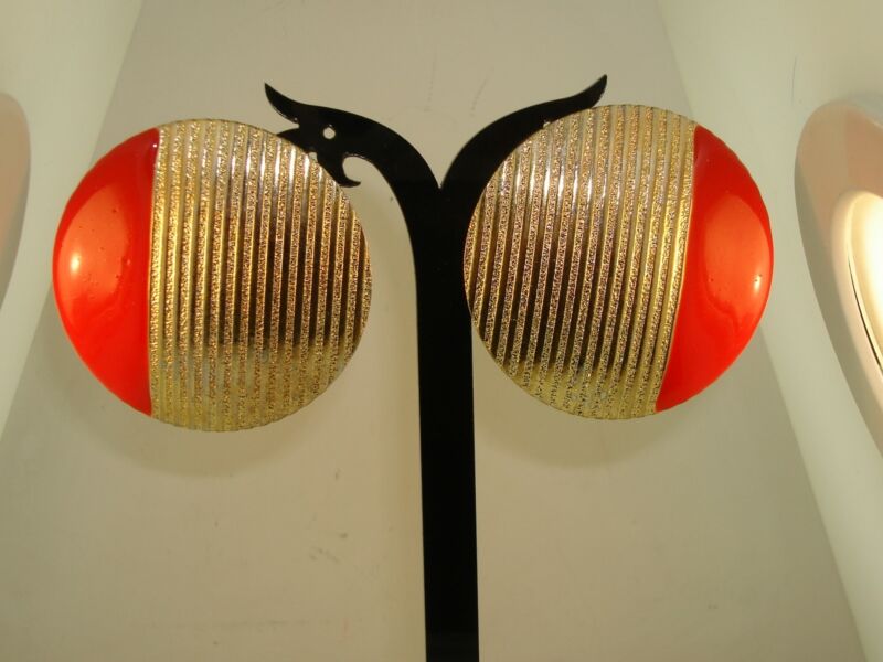 Vintage 1956 lipstick red enamel and gold-tone clip-on earrings