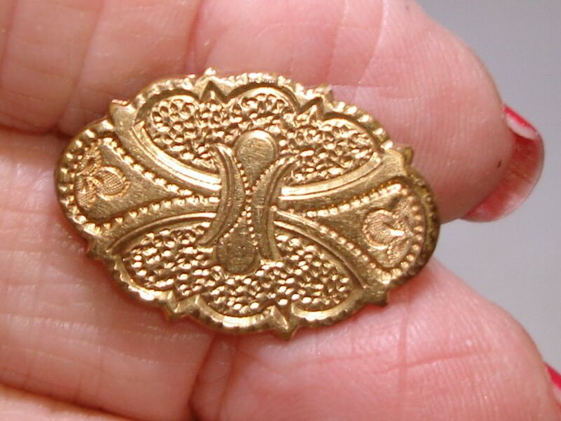 Antique Victorian rose gold fleur-de-lis brooch pin