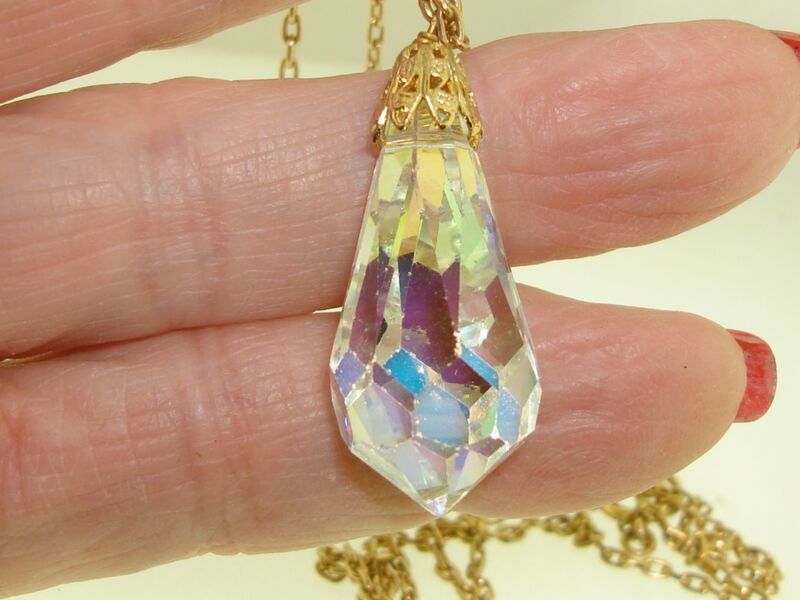 Vintage Napier Aurora Borealis Briolette Gold Tone Pendant Necklace