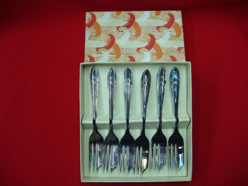 Vintage set of six M.S. Ltd. silver plate pastry forks with the 'Loxley' pattern