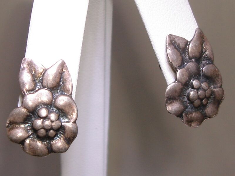 Vintage sterling silver repousse floral earrings, 1930s-40s
