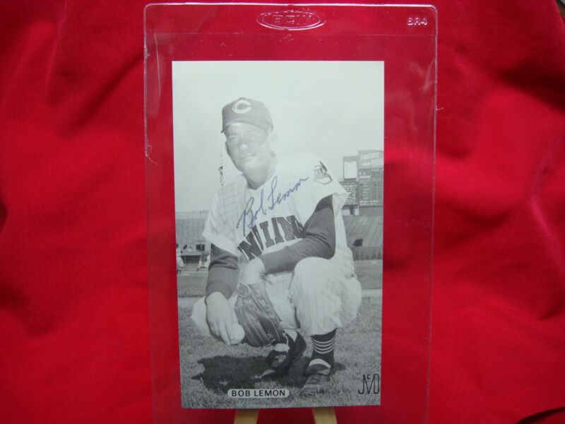 Bob Lemon Autographed Cleveland Indians Team Photo Card