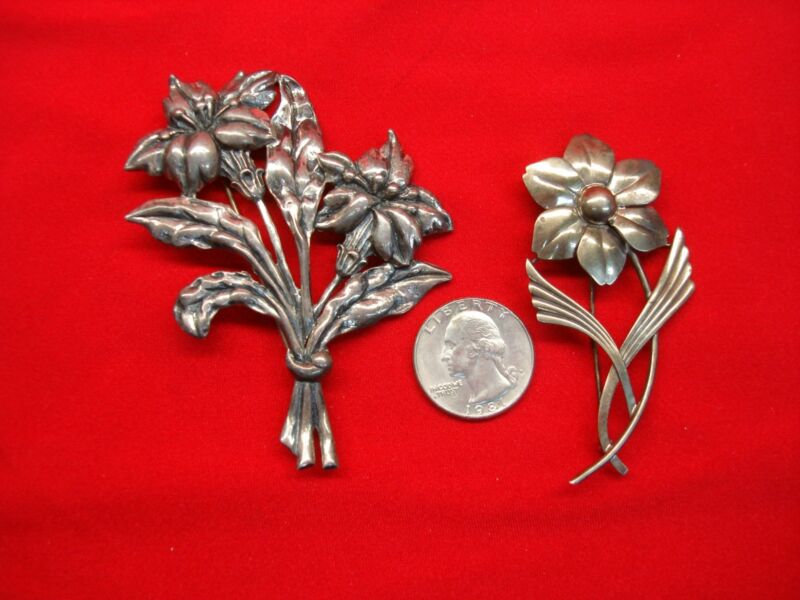 Vintage sterling silver floral pin set, uncleaned, excellent condition