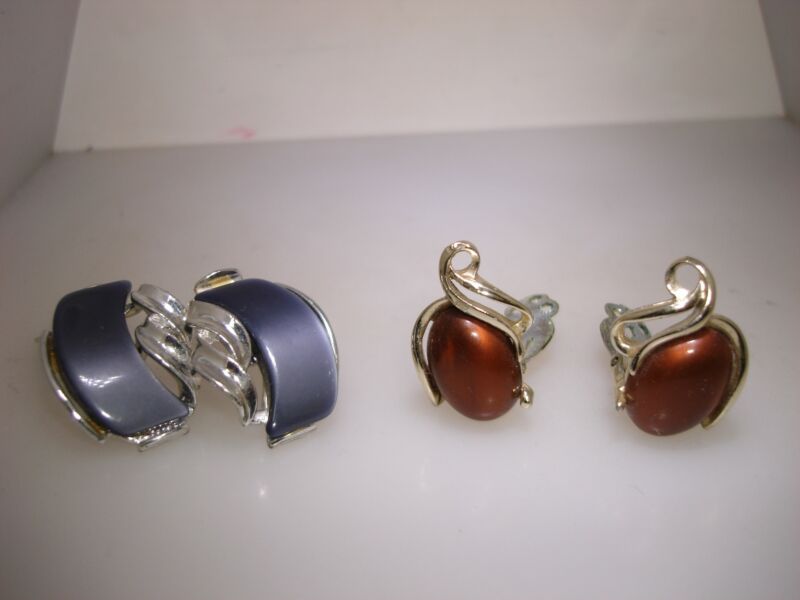 Vintage 1950s Moonglow Lucite Earrings (2 Pairs) - Blue & Brown Clip-On