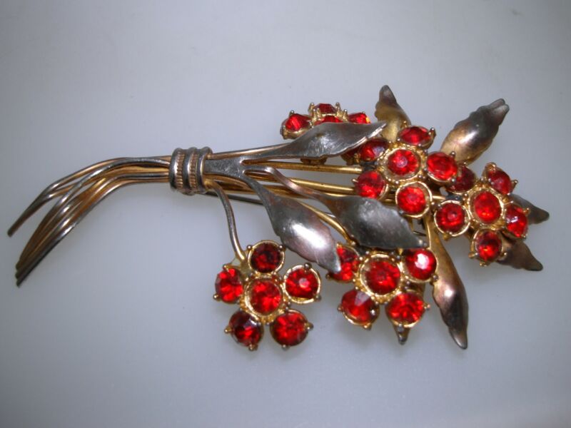 Vintage 1940s Gold Washed Rhinestone Flower Bouquet Pin