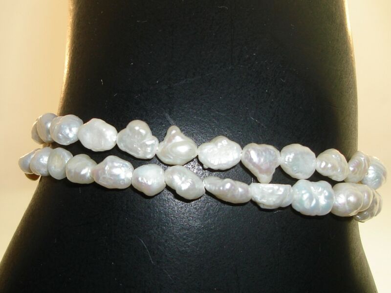 Vintage 1980s double strand pearl bracelet