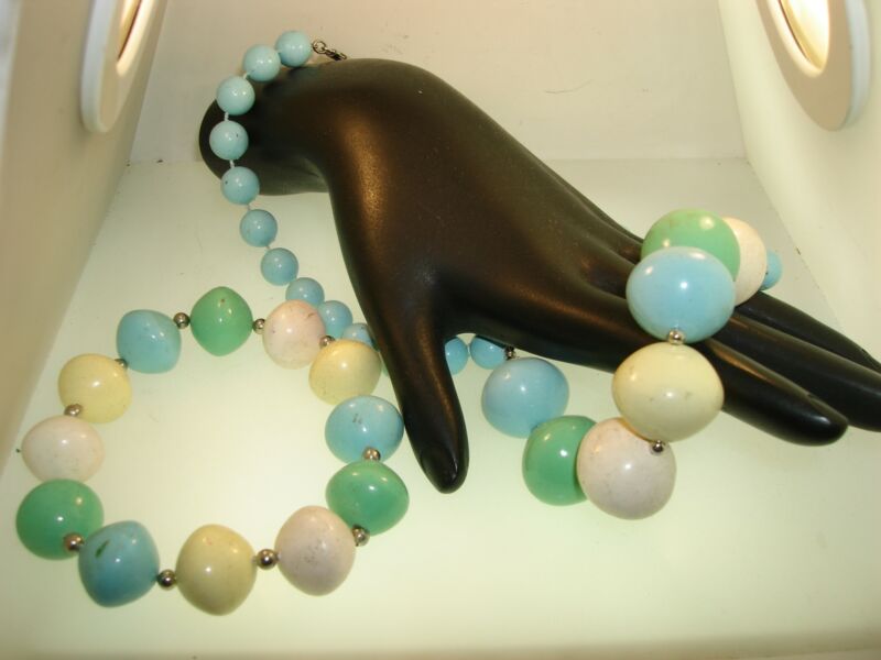 1960s Park Lane Colorful Pastel Bead Necklace & Bracelet Set