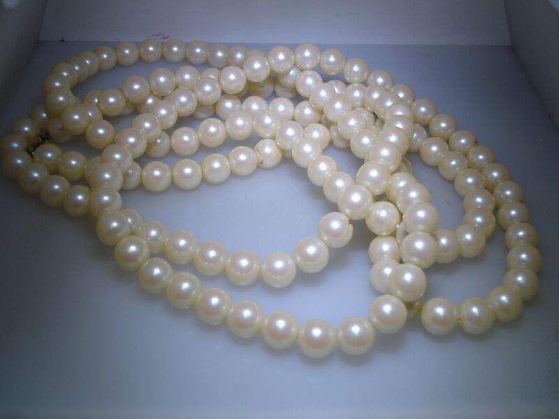 Vintage 1970s long faux pearl necklace, creamy white, 60 inches