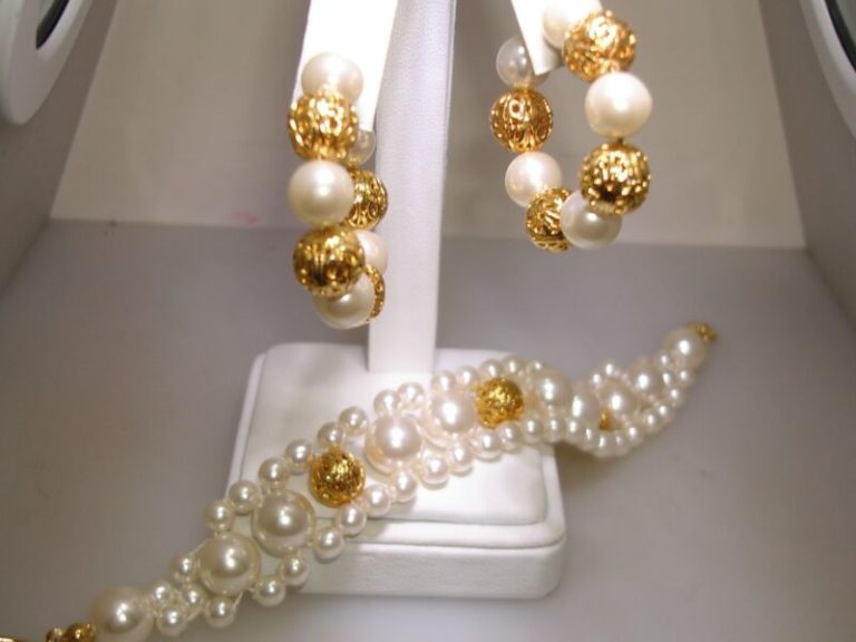 Vintage Napier 1988 Cream Faux Pearl & Filigree Bracelet & Earring Set