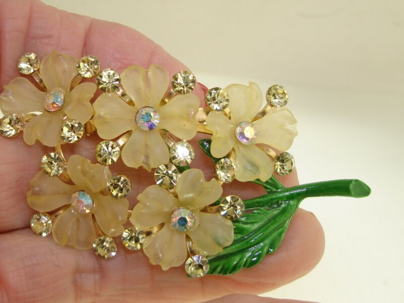 Vintage 1980s enameled lucite flower brooch with AB rhinestones