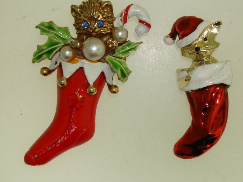 Pair of vintage Christmas enamel cat pins, signed 'ART' and 'GERRY'S'