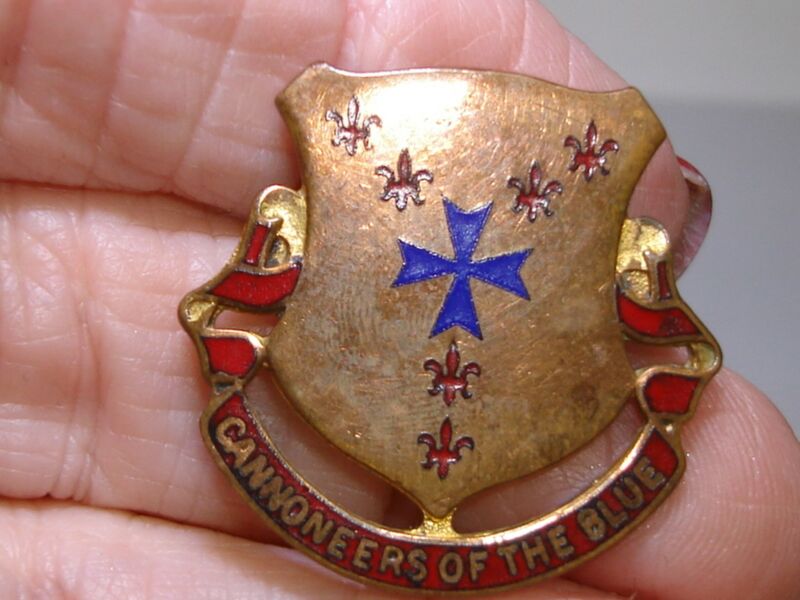 Vintage WWII Enameled 'CANNONEERS OF THE BLUE' Artillery Unit Medal (1940s)