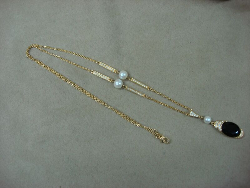 Vintage Marvella Gold Tone Rhinestone & Pearl Pendant Necklace (1970s)
