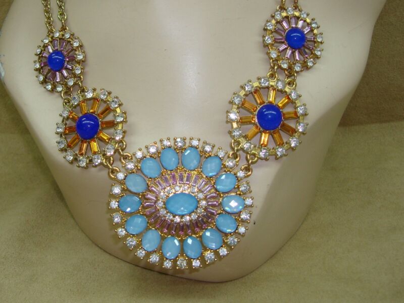 Vintage 1970s-80s gold tone rhinestone bib necklace