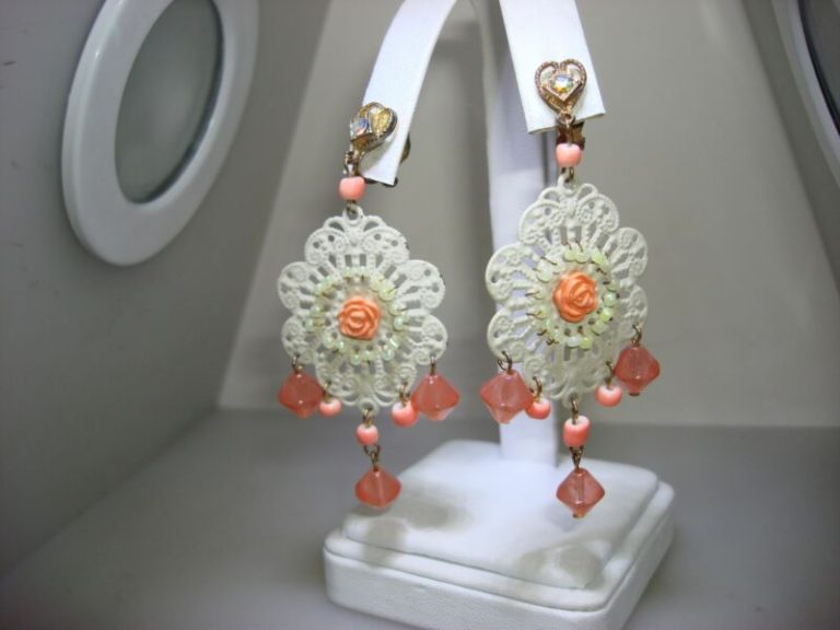 Vintage 1970s Enamel Filigree & Bead Necklace & Earrings Set - White, Pink & Cream