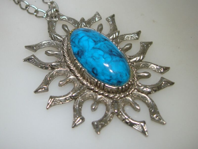 Vintage 1960s Native American Inspired Turquoise Pendant Necklace