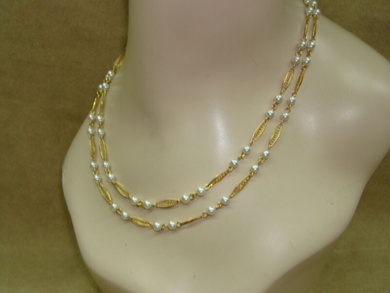 Vintage 1970s Trifari spun gold faux pearl double strand necklace