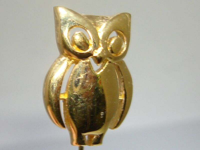 Vintage Crown Trifari gold-tone owl stick pin (1960s)