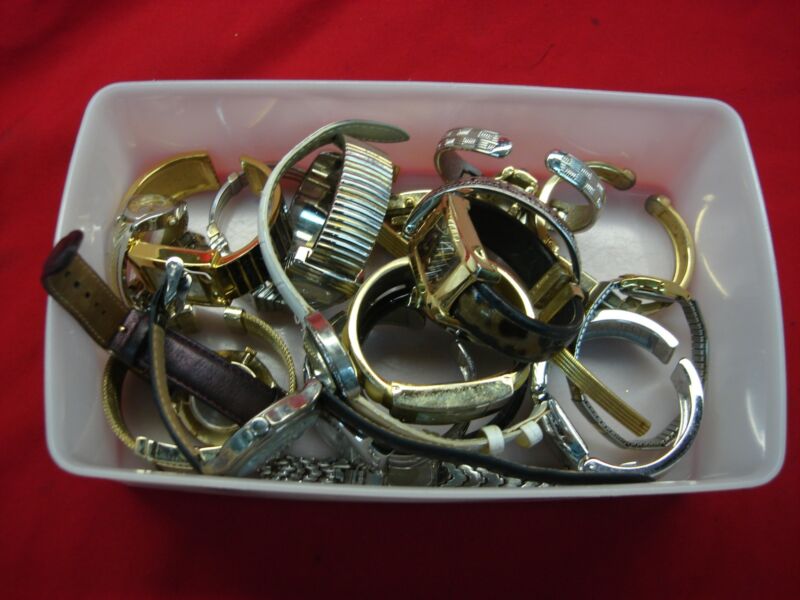 Vintage Estate Lot of 20 Quartz Wristwatches - Studio Time, Viviani, Pierre Cardin & More