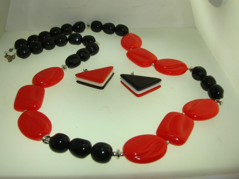 Vintage 1970s rosy red and black lucite necklace and earrings set