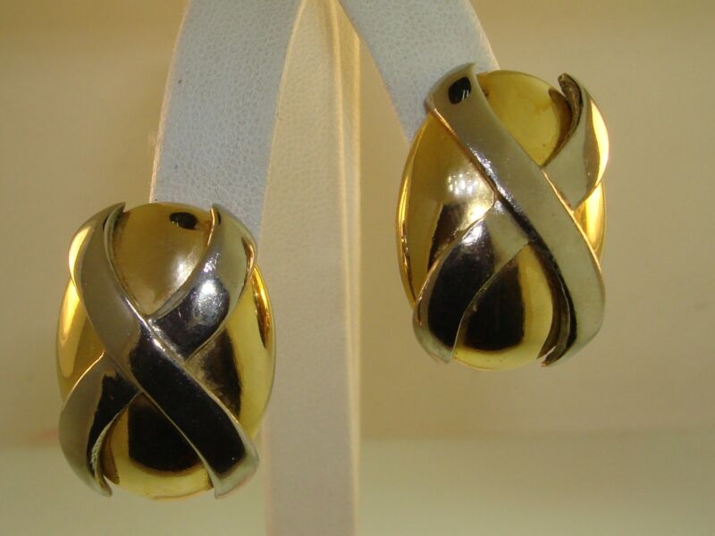 Vintage 1970s Gay Boyer clip-on earrings