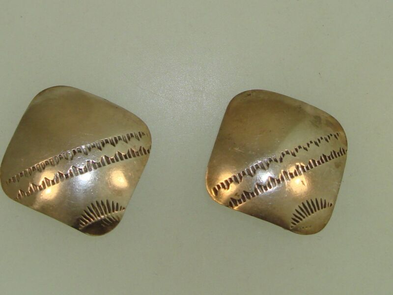 Vintage Southwestern sterling silver clip-on earrings with sunrise etchings
