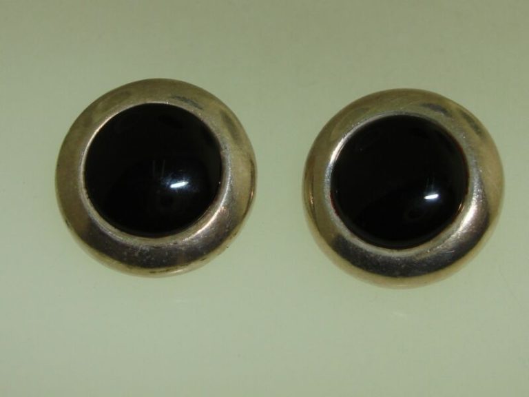 Vintage Mexico sterling silver onyx clip-on earrings, marked ND 925
