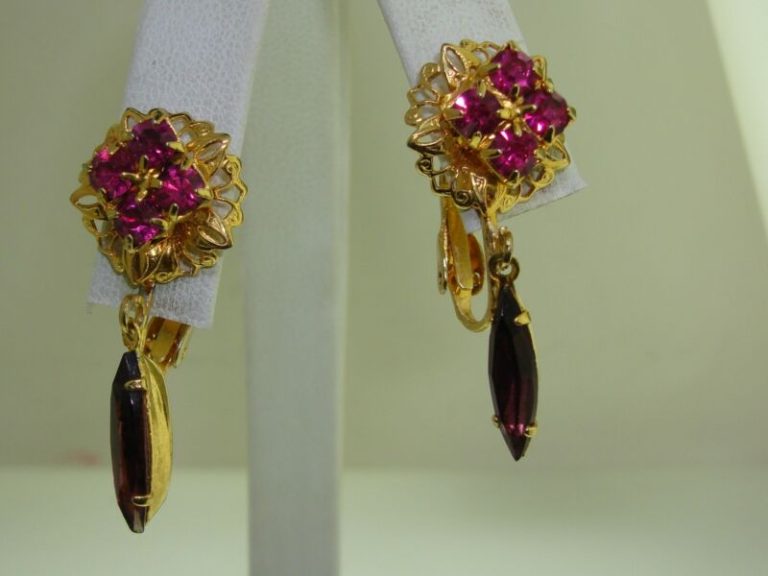 Vintage 1970s gold-tone rhinestone dangle earrings with hot pink and purple stones