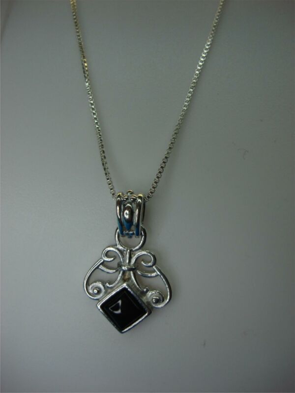 Sterling silver onyx pendant necklace