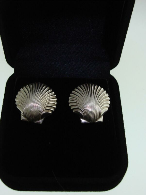 14K white gold sea shell pierced earrings
