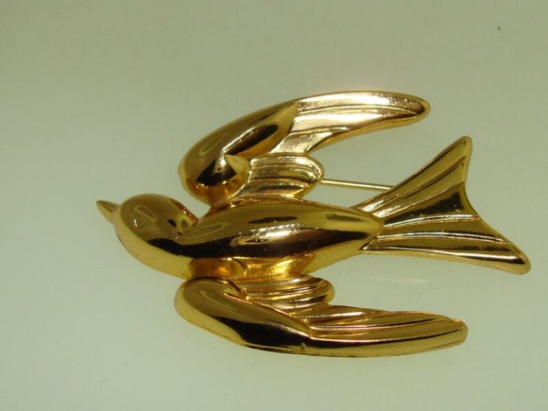 Vintage Coro Pegasus Dove Pin/Brooch (1950s-60s) - Gold Tone